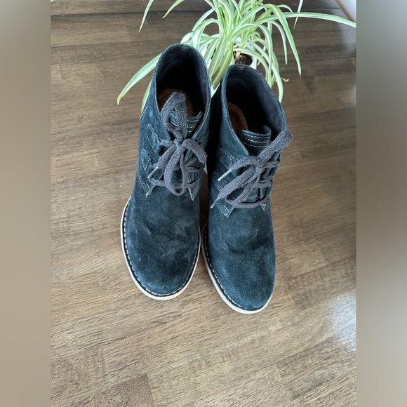 Clarks Unstructured Women's Lace Up Suede Ankle Booties with Block Heel size 11 - Picture 3 of 8